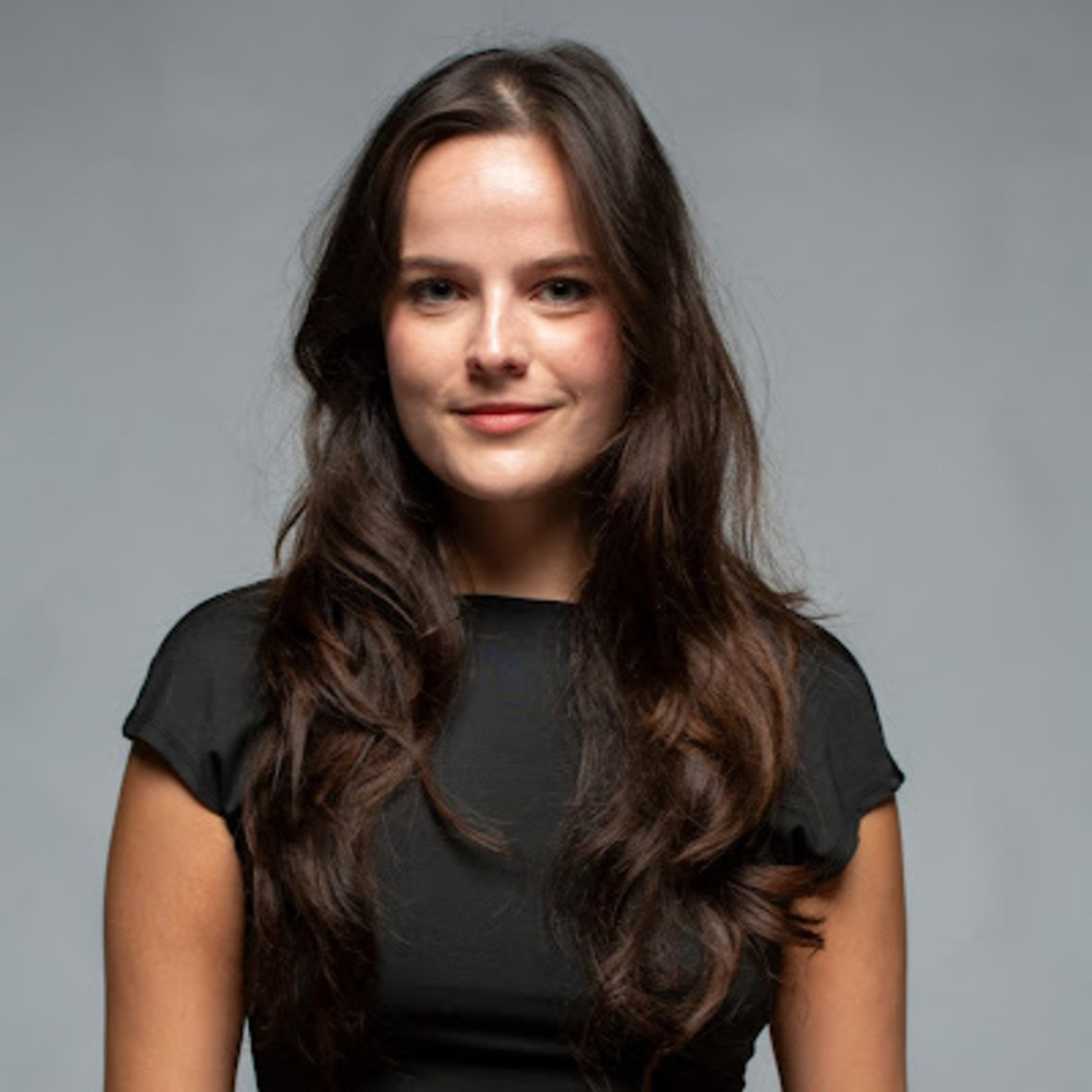 Meet your Posher, Lily